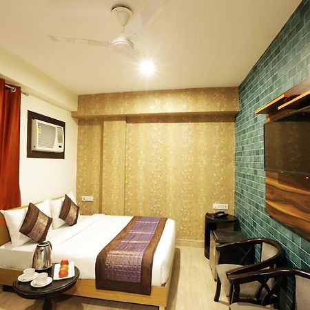 Hotel Airport Star New Delhi Buitenkant foto