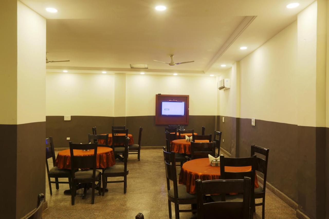 Hotel Airport Star New Delhi Buitenkant foto