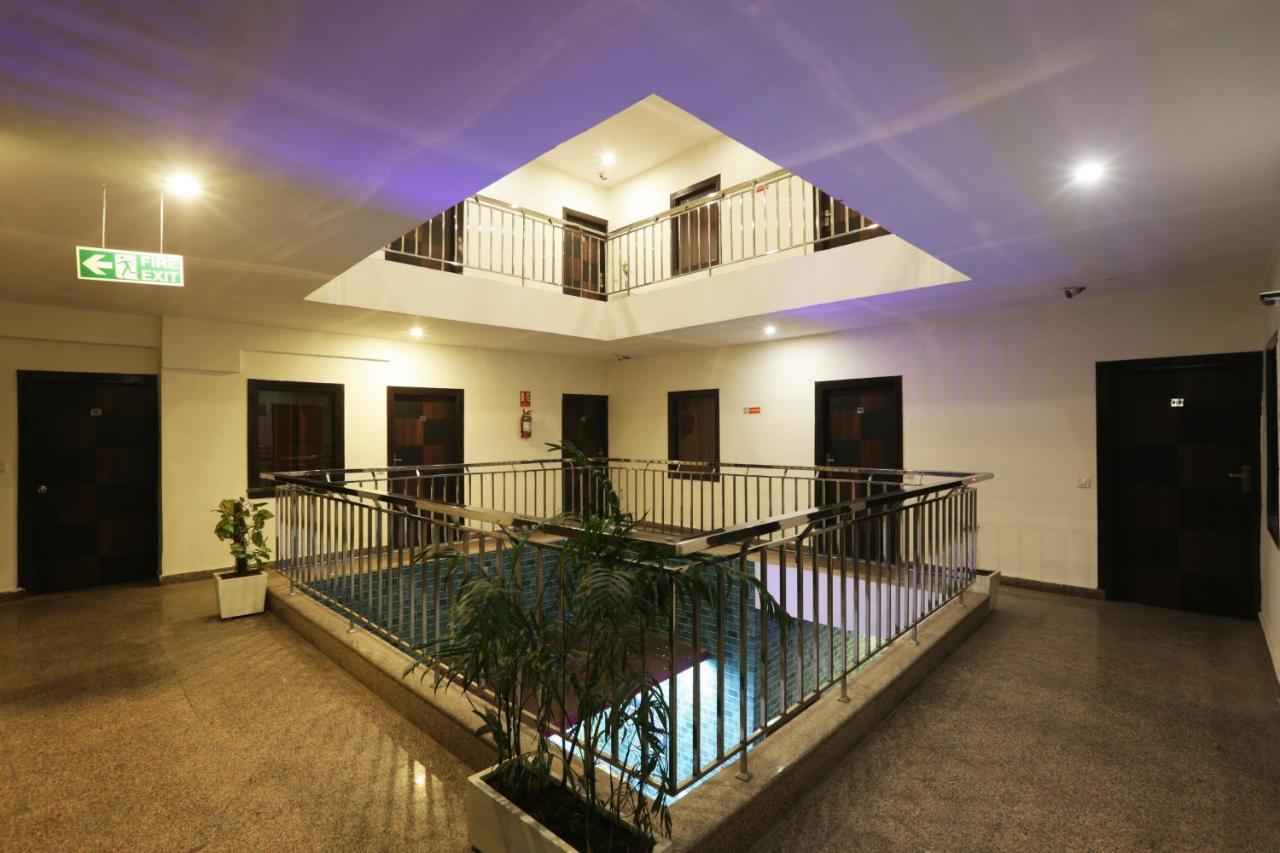 Hotel Airport Star New Delhi Buitenkant foto